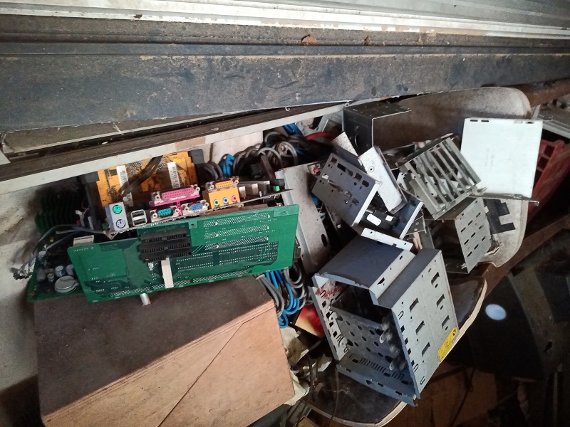 http://mr-meccano.le-vendeen.net/fichiers/informatique/Liquidation/144038.jpg